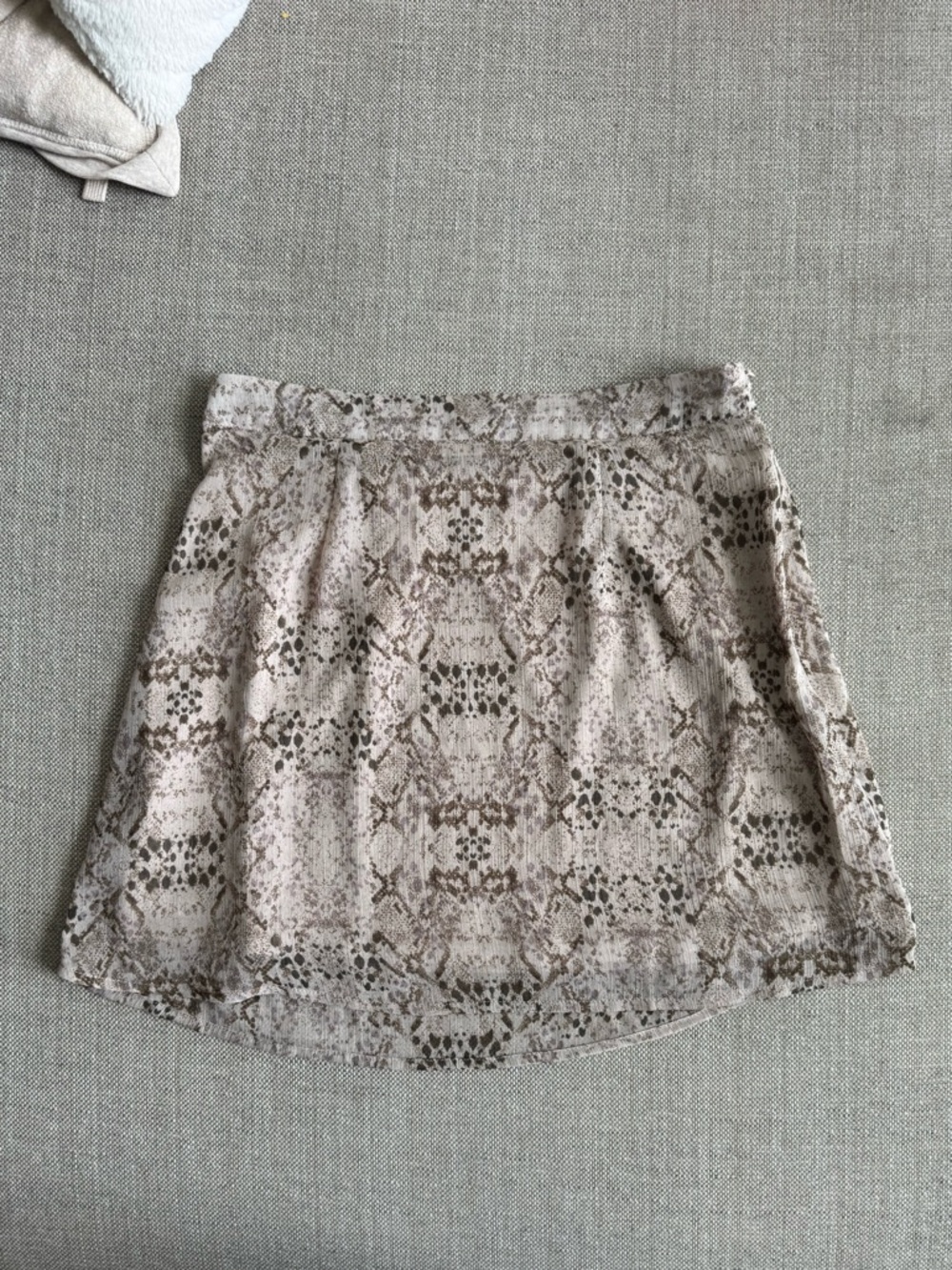 Flowy Snake-Print Mini Skirt